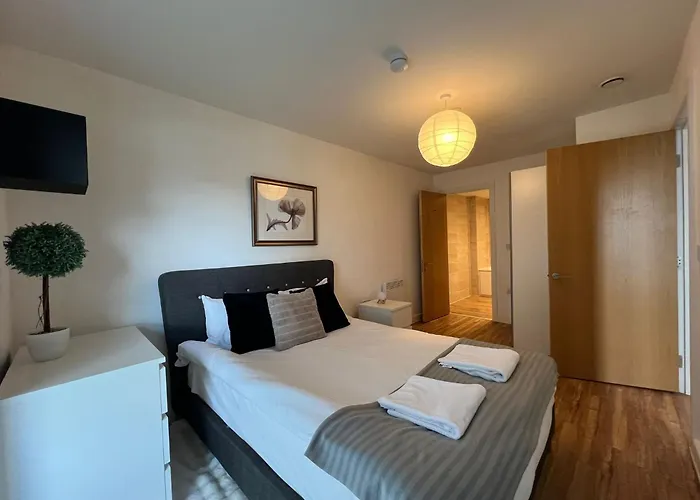 Manchester Waterside Retreat