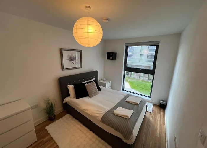 Manchester Waterside Retreat